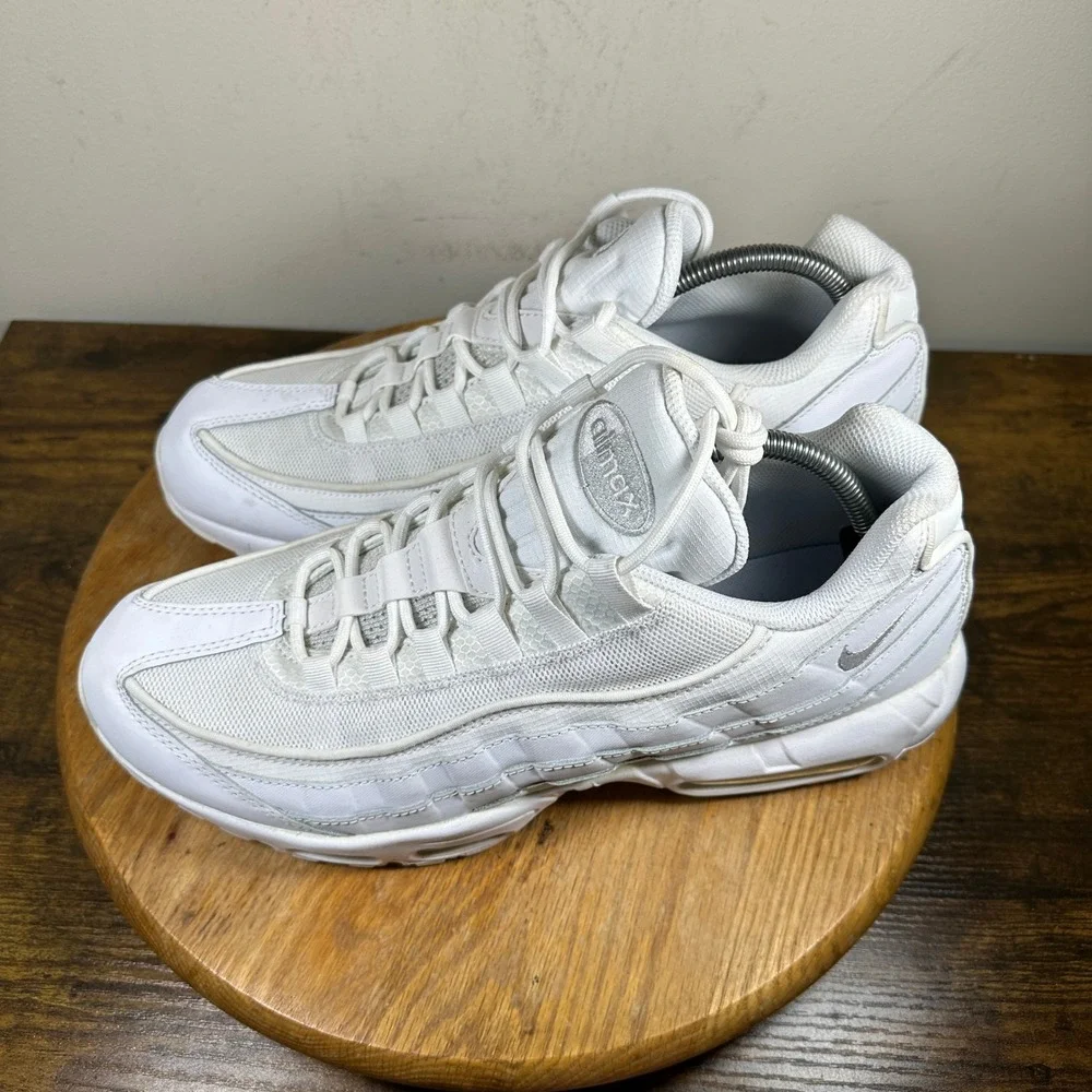 Nike Air Max 95 Triple White Running Shoes CT1268-100 Men's Size 12 Sneakers - Picture 3 of 8